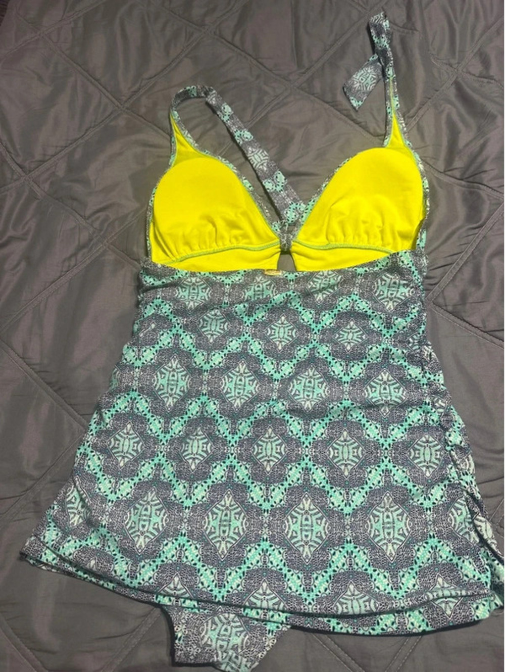 Swimsuit - Picture 4 of 6